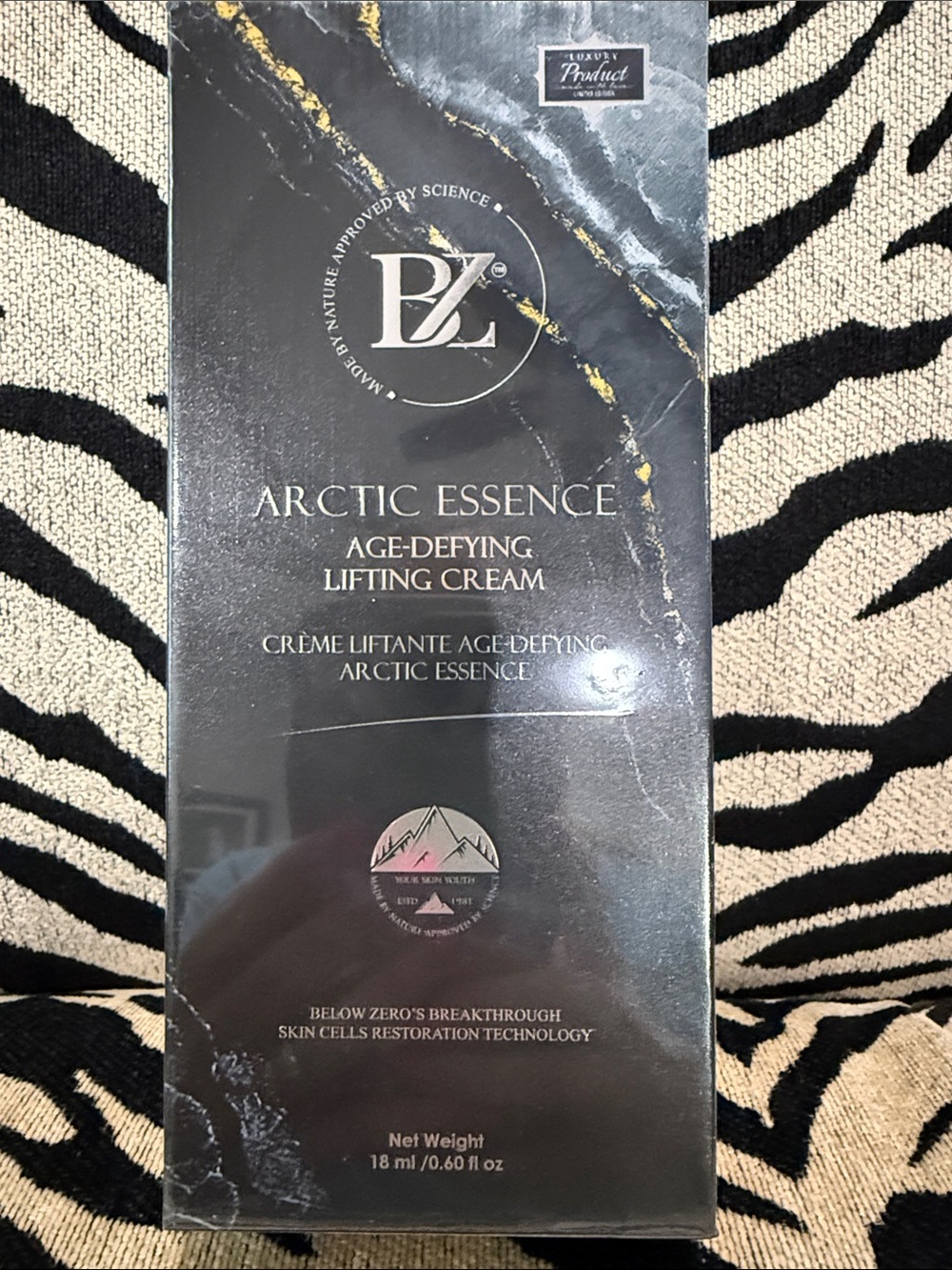 Arctic Essence Age-Defying Lifting Cream — Black